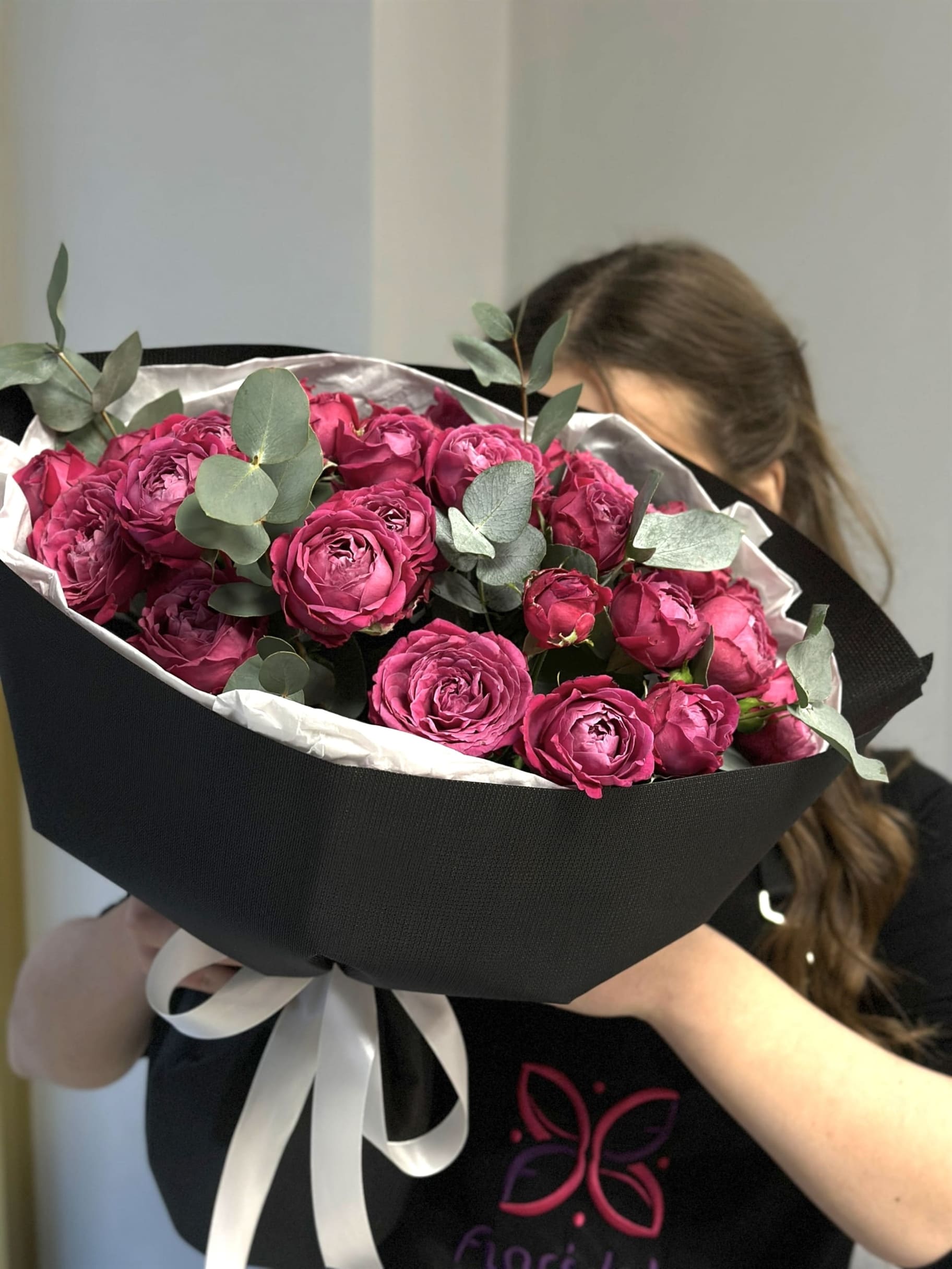 Букет кустовых роз Кэнди: так и хочется съесть buket-kustovyh-roz-kendi:-tak-i-hochetsya-siesty