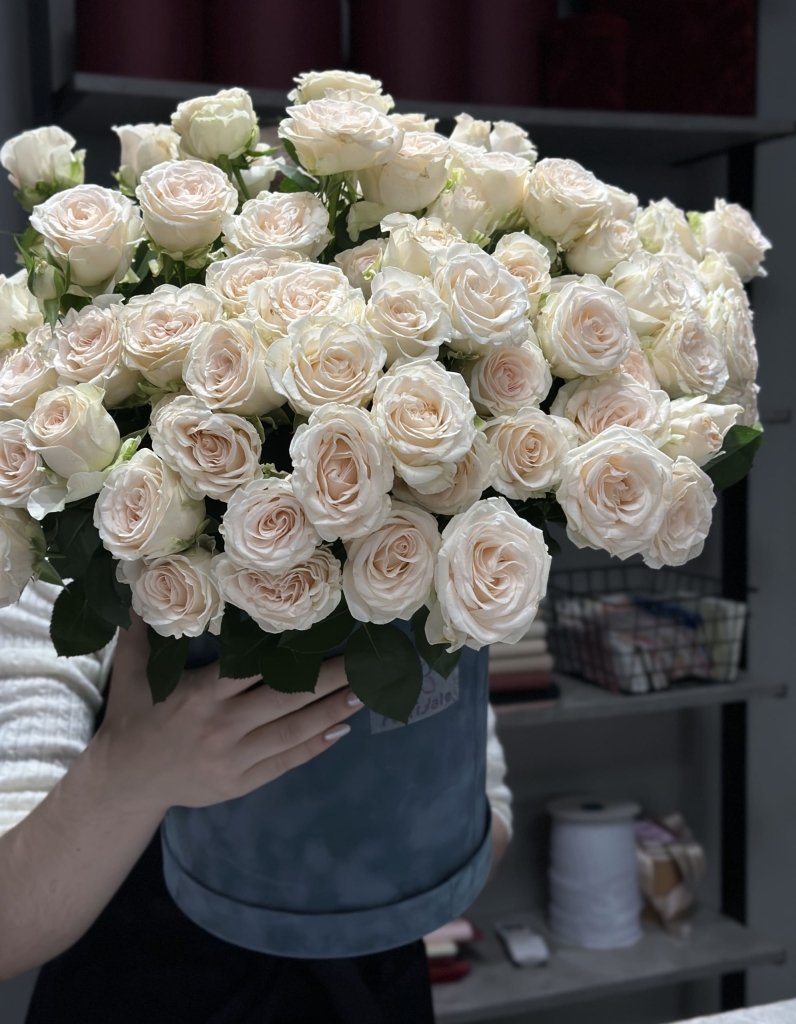 kompozitsiya-v-korobke-maten:-probuzhdenie-krasoty