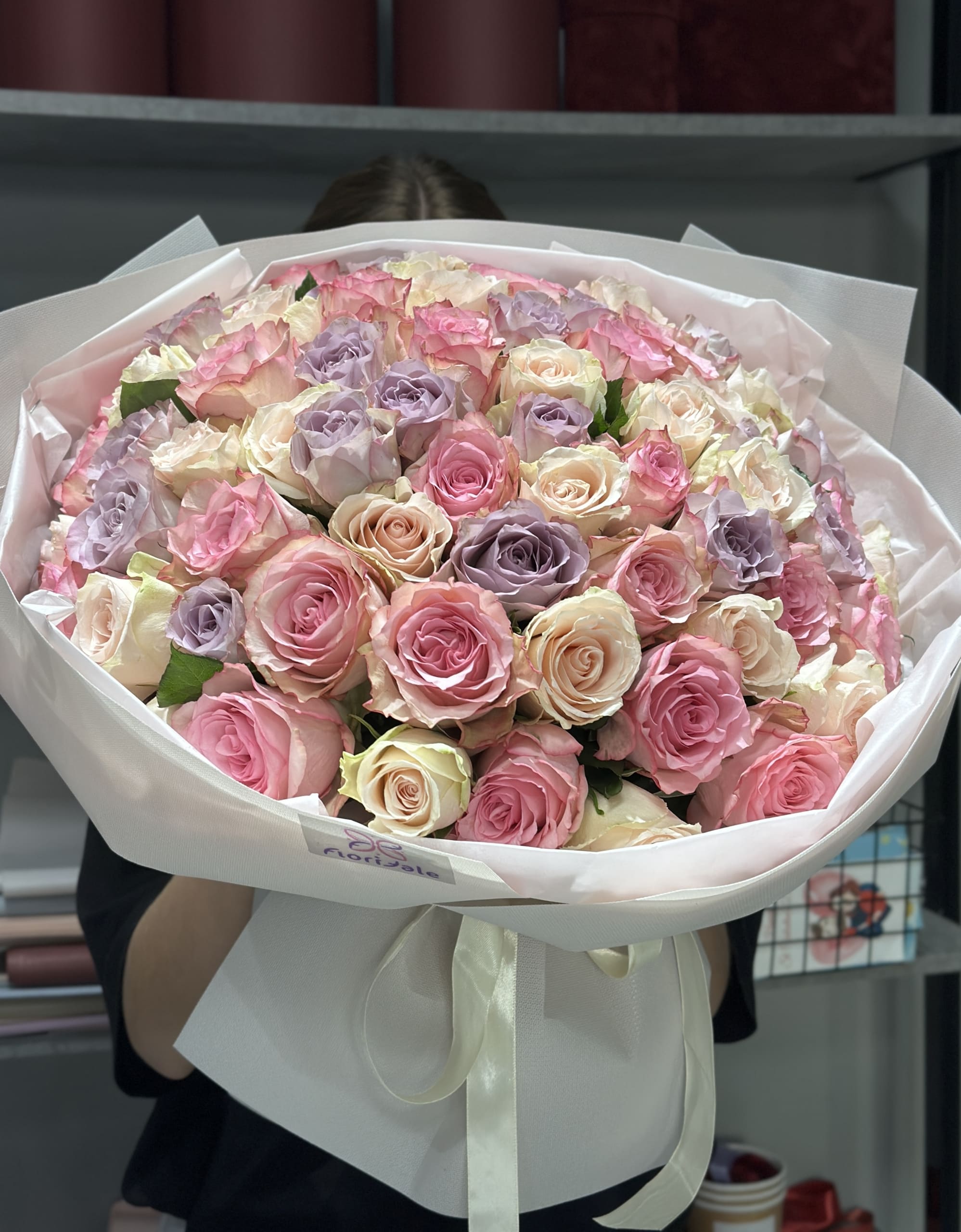 Букет роз Амелин: свежесть утра в цветах buket-roz-amelin:-svezhesty-utra-v-tsvetah